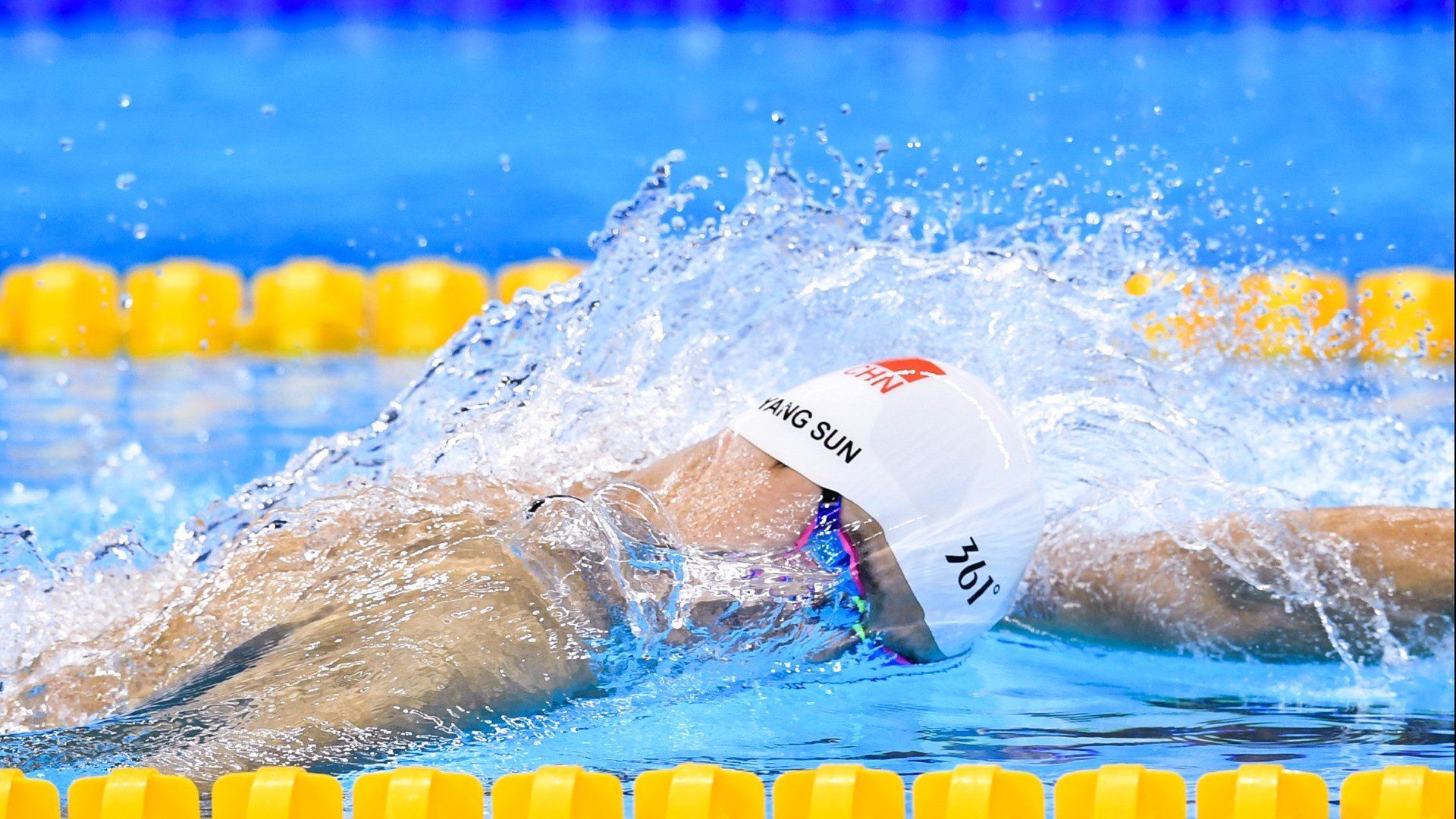 西亚卡姆新星晋级下一阶段表现突出，TL前途光明！赢得满堂喝彩